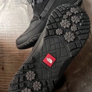 The North Face Fur Black Snow & Winter Boots Size 5.5 Brand New